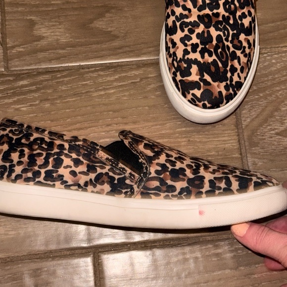 Steve Madden cheetah print Symba slip on tennis shoes size 8.5 - Picture 10 of 13